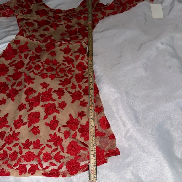 For the Love & Lemons Stretchy Beige Dress with Red Stretchy Lace Small NWT - Picture 5 of 6